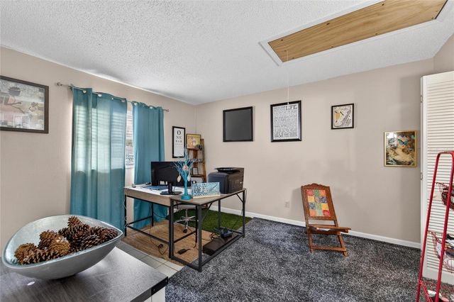 3806 N OAK DRIVE V22, Tampa, FL 33611