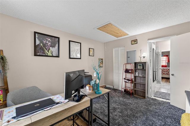 3806 N OAK DRIVE V22, Tampa, FL 33611