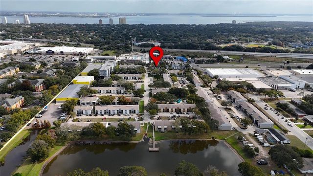 3806 N OAK DRIVE V22, Tampa, FL 33611