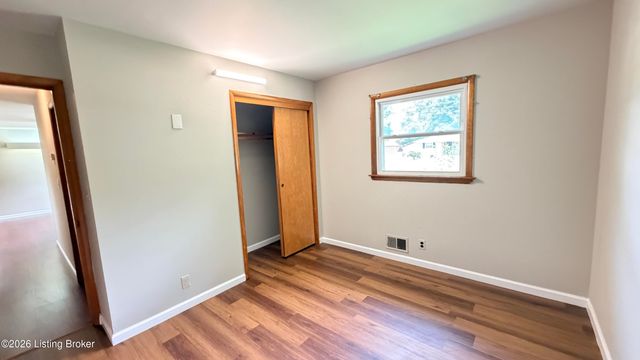 2522 Adrienne Way, Louisville, KY 40216