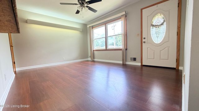 2522 Adrienne Way, Louisville, KY 40216