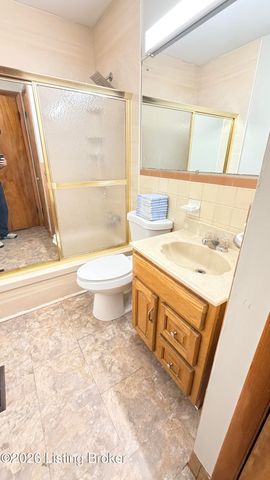 2522 Adrienne Way, Louisville, KY 40216