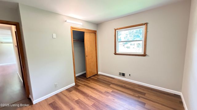 2522 Adrienne Way, Louisville, KY 40216