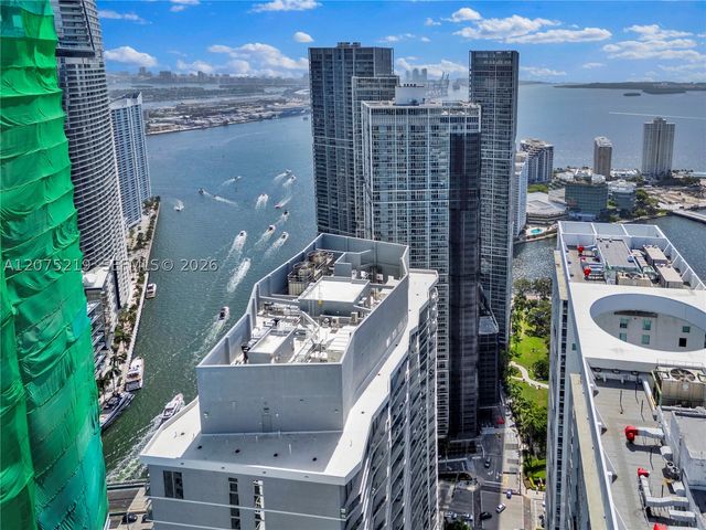 77 SE 5th 2115, Miami, FL 33131