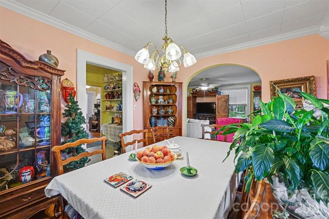 806 S Main Avenue, Newton, NC 28658