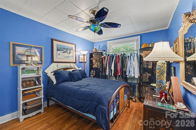 806 S Main Avenue, Newton, NC 28658