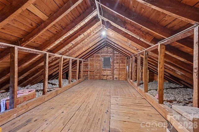 806 S Main Avenue, Newton, NC 28658