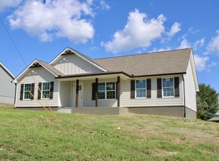 108 Crows Hill Dr, Gordonsville, TN 38563