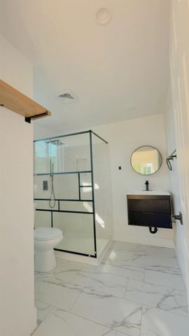 1805 Vernon Ave, Modesto, CA 95351