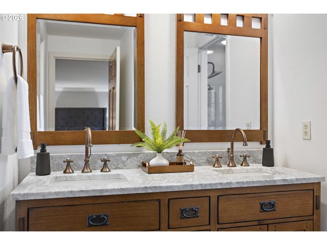 10793 Se 95TH Ct, Happy Valley, OR 97086