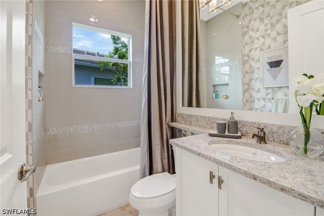 28365 Turin CT, Bonita Springs, FL 34135