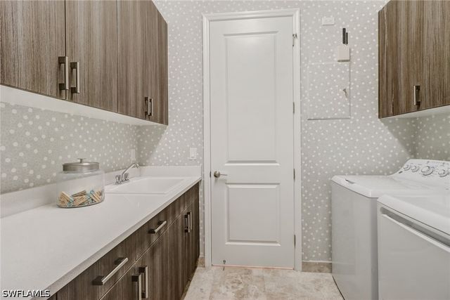 28365 Turin CT, Bonita Springs, FL 34135