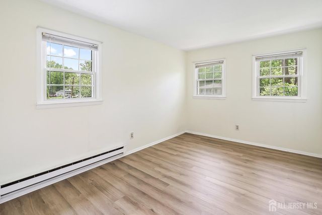 10 Woodruff Road, Edison, NJ 08820