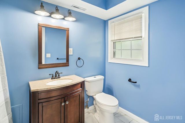 10 Woodruff Road, Edison, NJ 08820