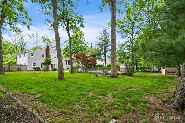 10 Woodruff Road, Edison, NJ 08820