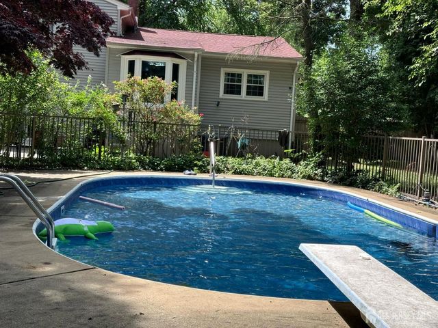 10 Woodruff Road, Edison, NJ 08820