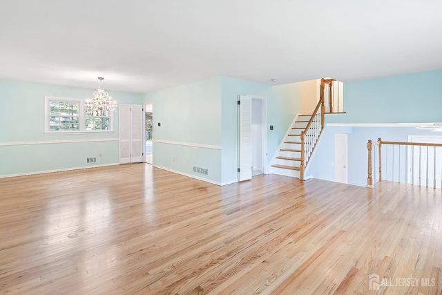 10 Woodruff Road, Edison, NJ 08820