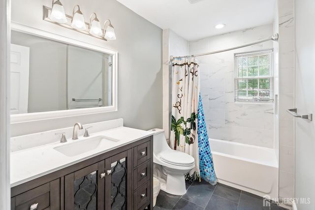 10 Woodruff Road, Edison, NJ 08820