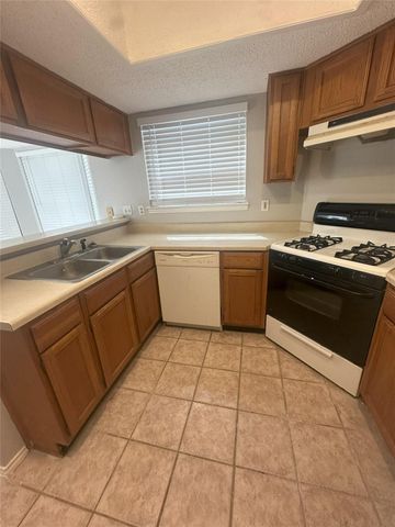 7800 Chimayo CV, Austin, TX 78729