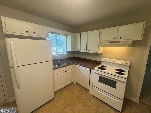 8497 Stonewall Jackson Drive, Jonesboro, GA 30238