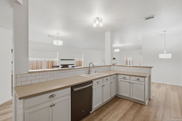 2339 Castello, San Antonio, TX 78259
