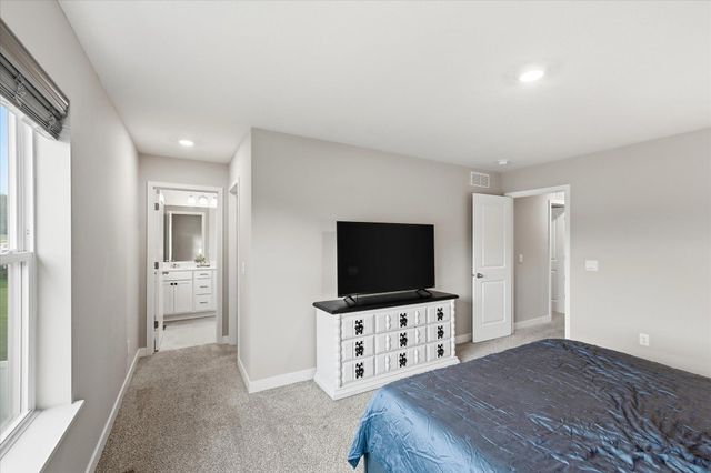 18001 Hidden Creek Trail, Lakeville, MN 55044