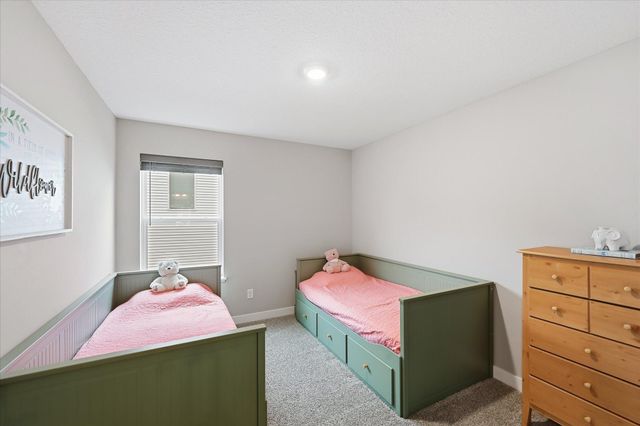 18001 Hidden Creek Trail, Lakeville, MN 55044