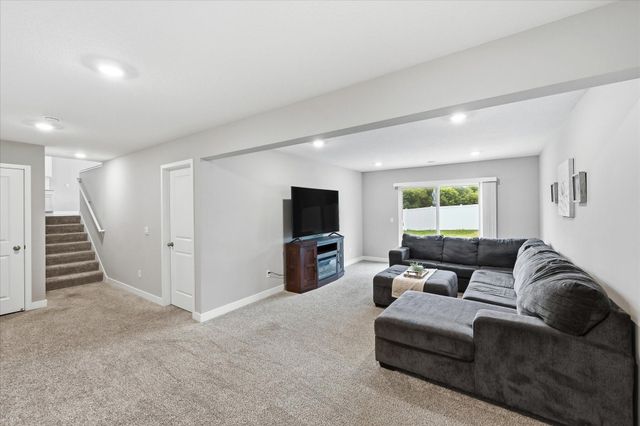 18001 Hidden Creek Trail, Lakeville, MN 55044