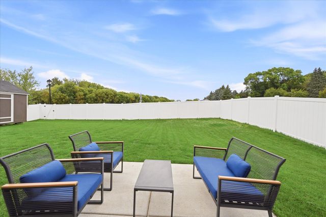 18001 Hidden Creek Trail, Lakeville, MN 55044