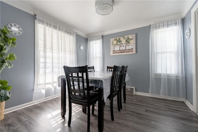 13905 Thraves Avenue, Garfield Heights, OH 44125