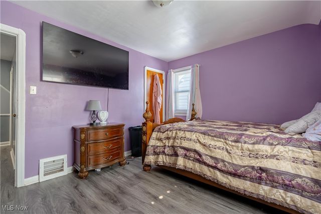 13905 Thraves Avenue, Garfield Heights, OH 44125