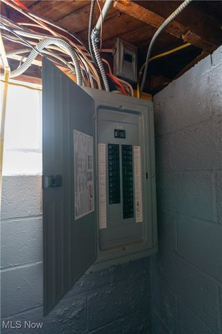 13905 Thraves Avenue, Garfield Heights, OH 44125