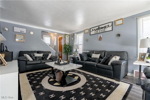 13905 Thraves Avenue, Garfield Heights, OH 44125