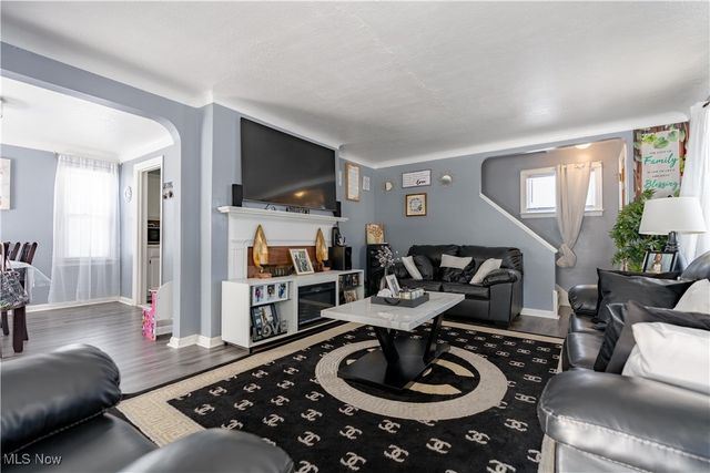 13905 Thraves Avenue, Garfield Heights, OH 44125