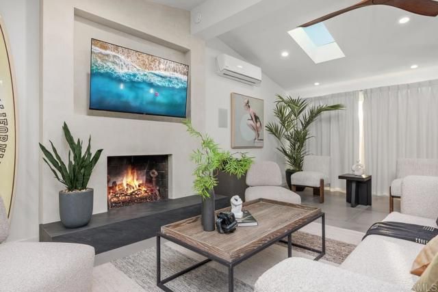 803 Saxony Road, Encinitas, CA 92024