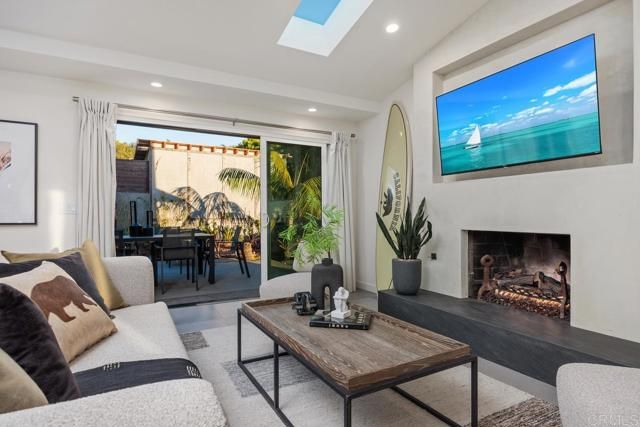 803 Saxony Road, Encinitas, CA 92024