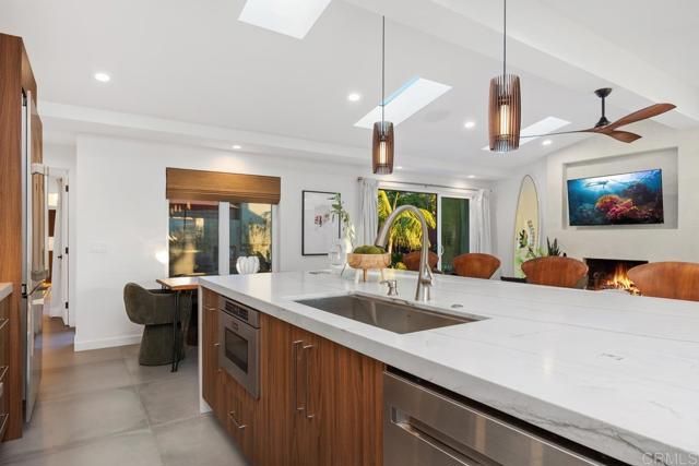 803 Saxony Road, Encinitas, CA 92024