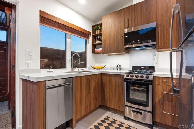 803 Saxony Road, Encinitas, CA 92024