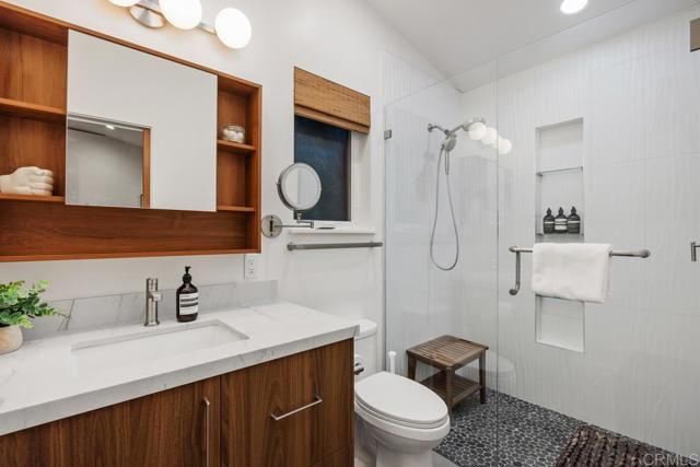 803 Saxony Road, Encinitas, CA 92024