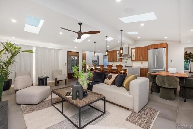 803 Saxony Road, Encinitas, CA 92024