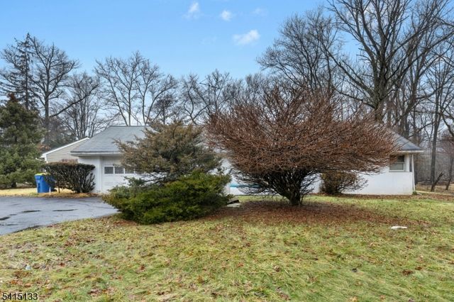 104 Warrenville Rd, Green Brook Twp., NJ 08812