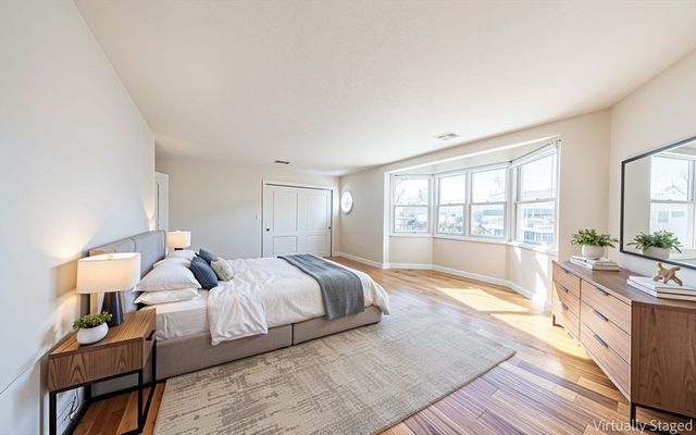 4 Rowe Ct 4, Boston, MA 02131