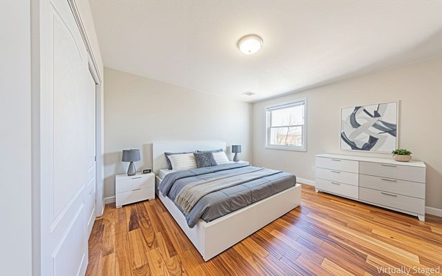 4 Rowe Ct 4, Boston, MA 02131