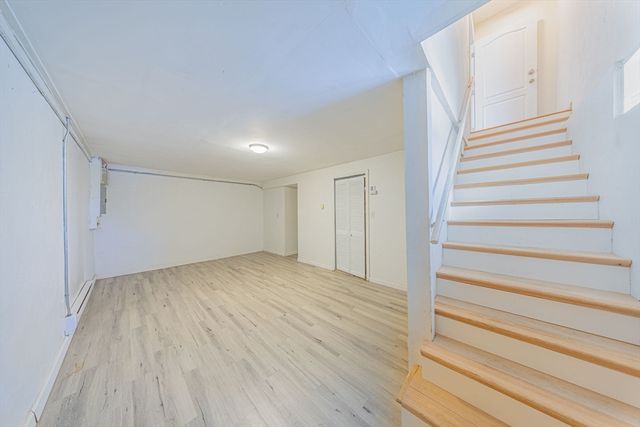 4 Rowe Ct 4, Boston, MA 02131