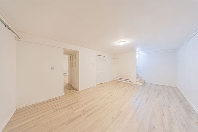 4 Rowe Ct 4, Boston, MA 02131