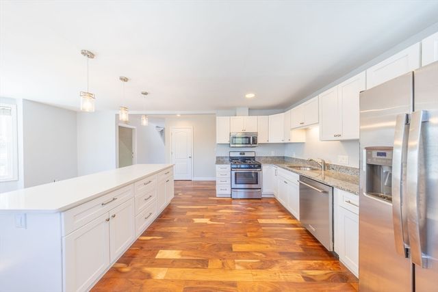 4 Rowe Ct 4, Boston, MA 02131