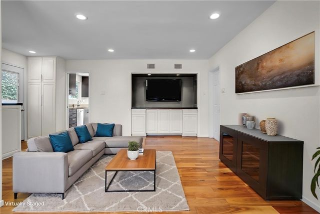 7148 Gateshead, West Hills, CA 91307