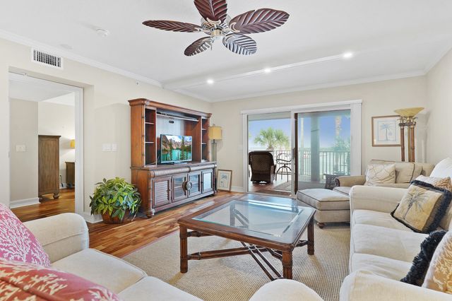 33 Comares Ave 203, St Augustine, FL 32080