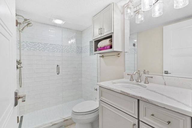 33 Comares Ave 203, St Augustine, FL 32080