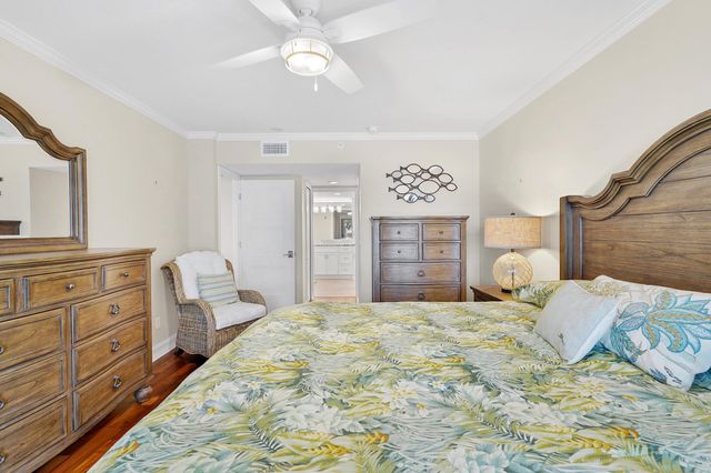 33 Comares Ave 203, St Augustine, FL 32080